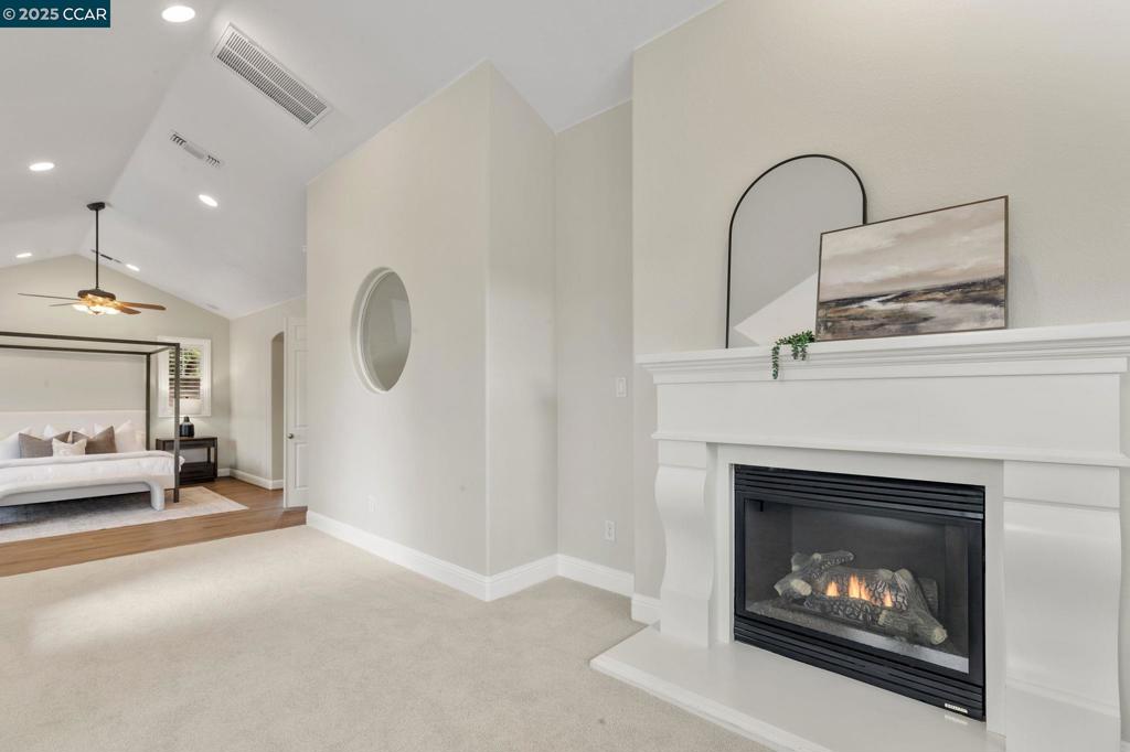 STONE VALLEY OAKS - Residential