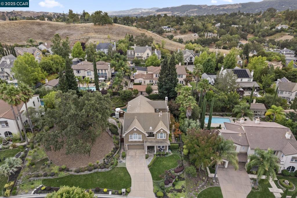 STONE VALLEY OAKS - Residential