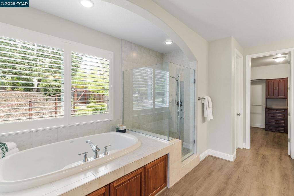STONE VALLEY OAKS - Residential