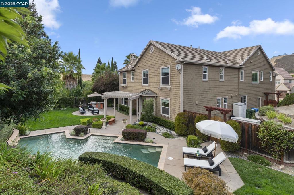 STONE VALLEY OAKS - Residential