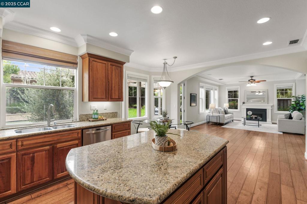 STONE VALLEY OAKS - Residential