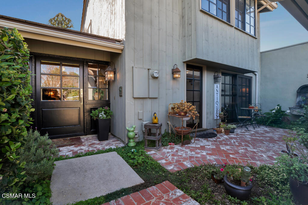 3831 Lake Harbor Lane