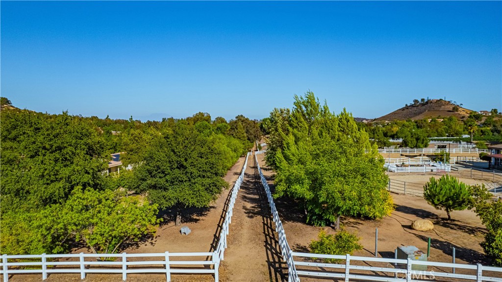 19315 Avenida Cordoba