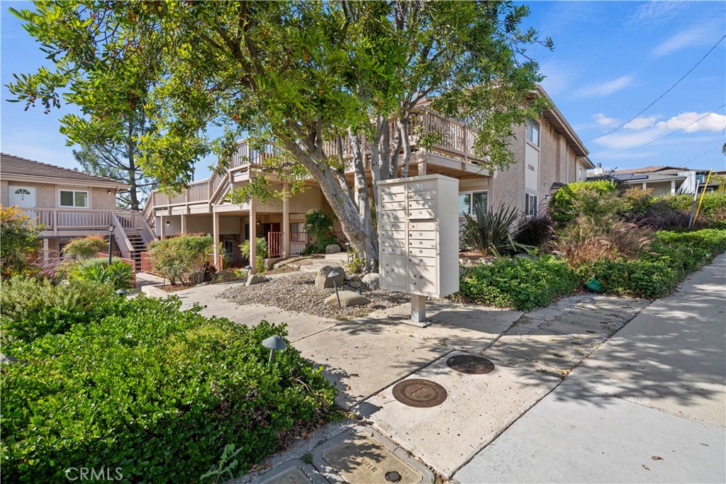 OFFERED FOR SALE OR LEASE-
Located in the heart of Thousand Oaks, this 2-bedroom, 2-bath condo offers an open and functional layout in a highly desirable location. The spacious living area flows seamlessly into the dining and kitchen space, creating an easy, comfortable feel. Enjoy the convenience of in-unit laundry, two parking spots in a secured garage, and your own private outdoor patio—perfect for relaxing or entertaining. The unit is clean, well-maintained, and ready for your personal touch. Ideally situated just off Thousand Oaks Blvd, you’re moments away from shopping, dining, parks, and freeway access. —whichever comes first—this is a great opportunity to own or rent in a prime location.