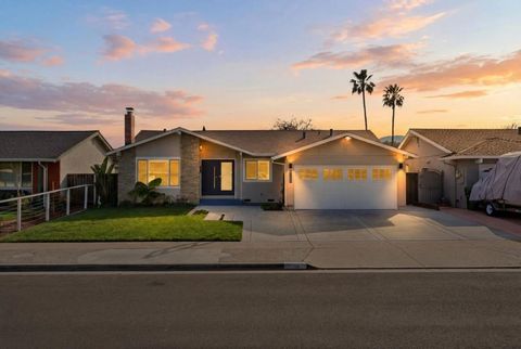 Photo of 750 Pronto Drive, San Jose, CA 95123 (MLS # ML82037032)