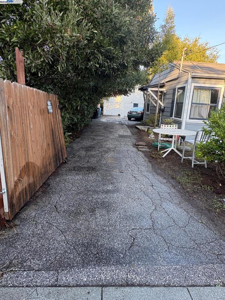 PALO ALTO - Residential