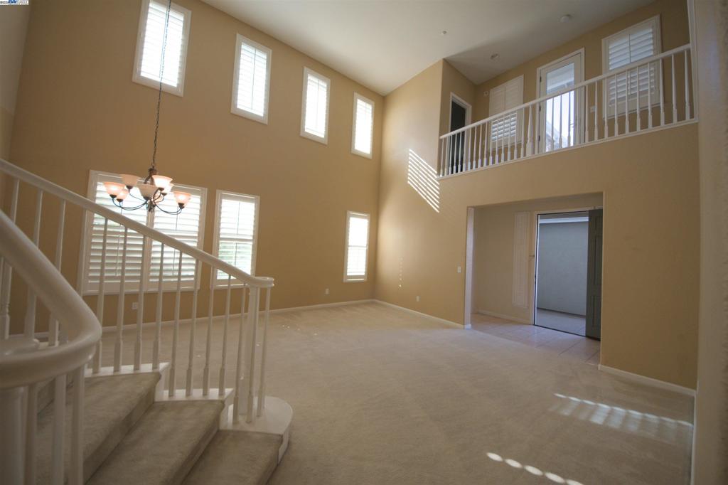 BRENTWOOD - Residential Lease