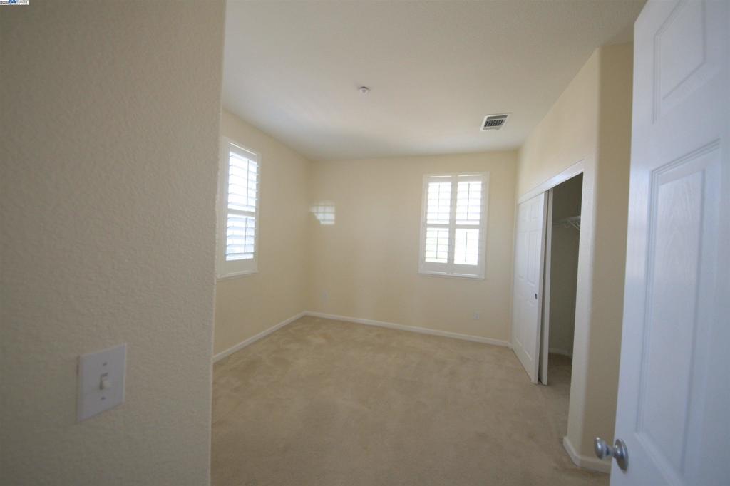 BRENTWOOD - Residential Lease