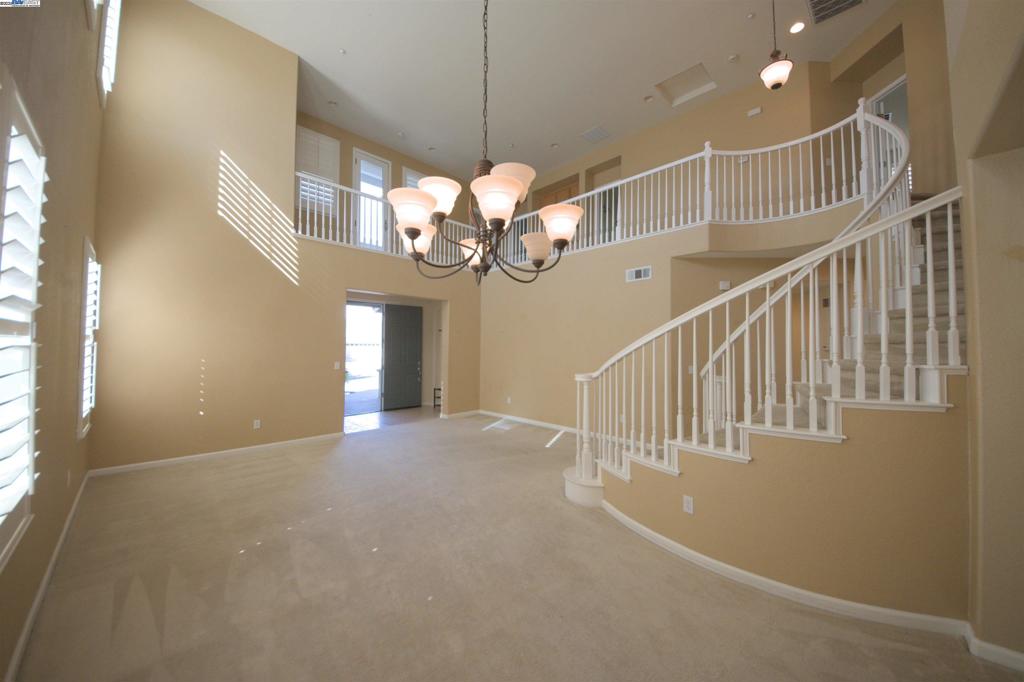 BRENTWOOD - Residential Lease