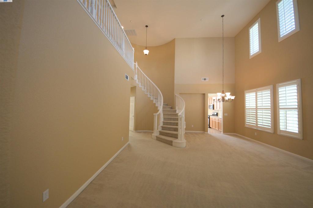 BRENTWOOD - Residential Lease