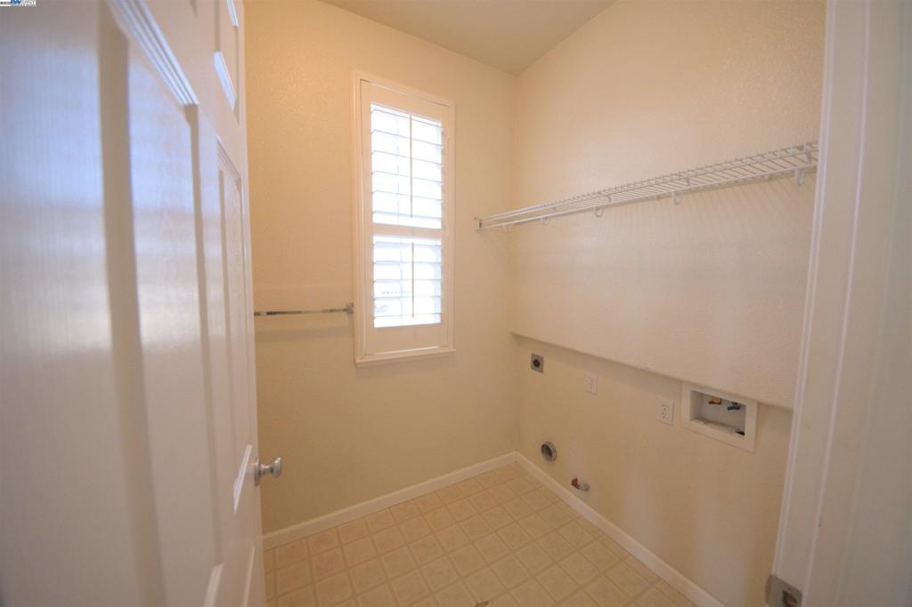 BRENTWOOD - Residential Lease