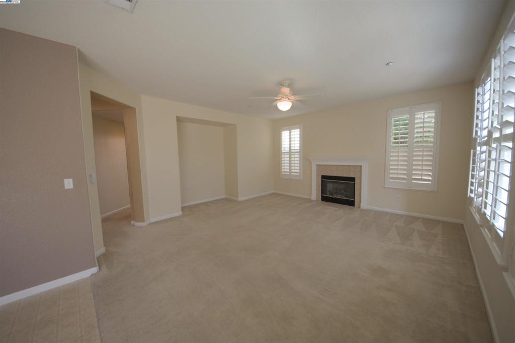 BRENTWOOD - Residential Lease