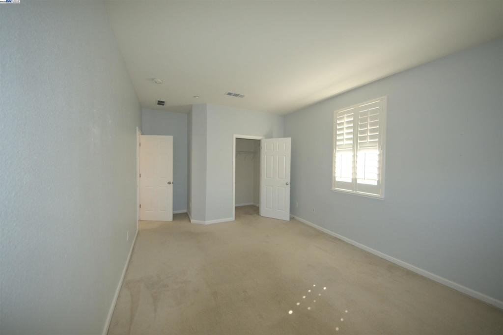 BRENTWOOD - Residential Lease