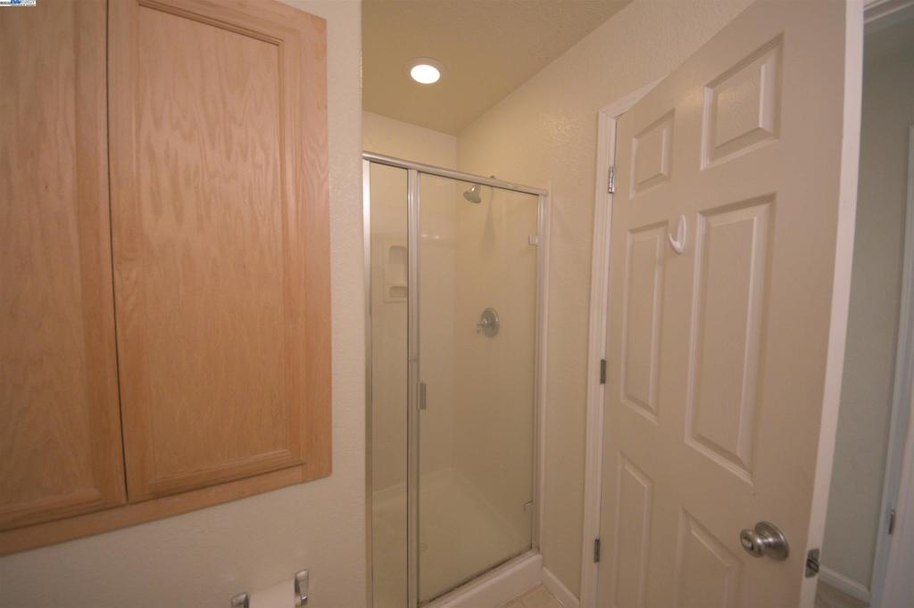 BRENTWOOD - Residential Lease