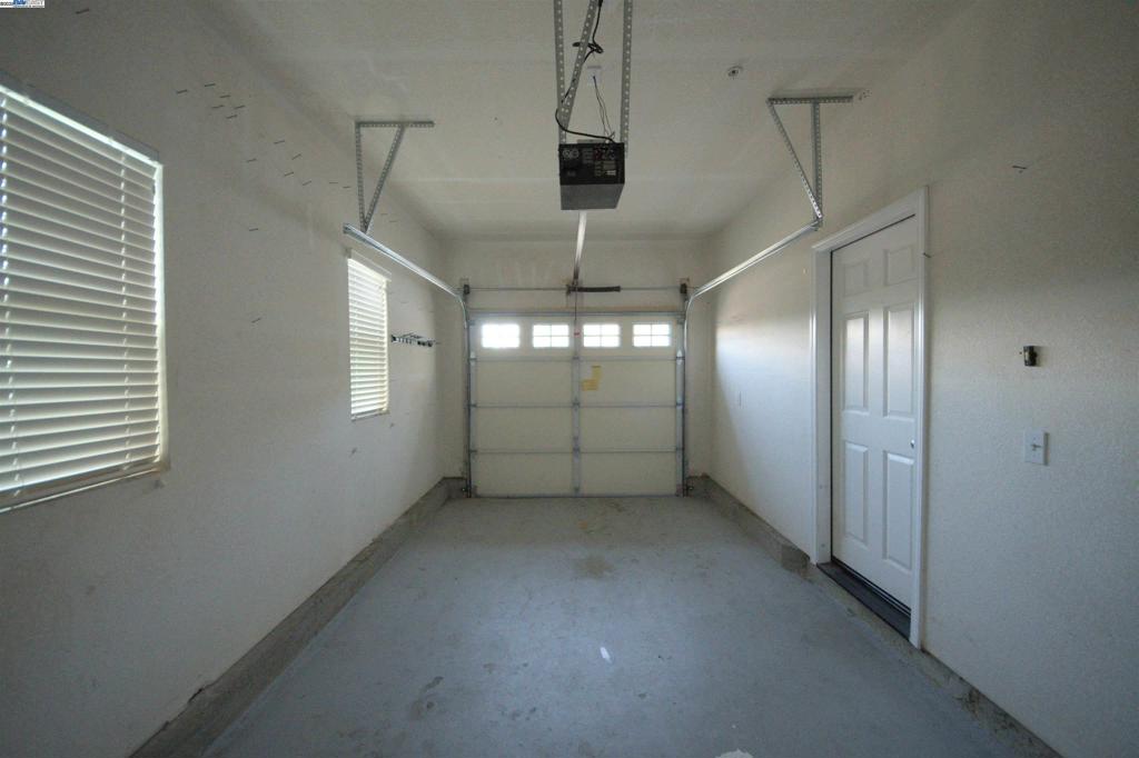 BRENTWOOD - Residential Lease