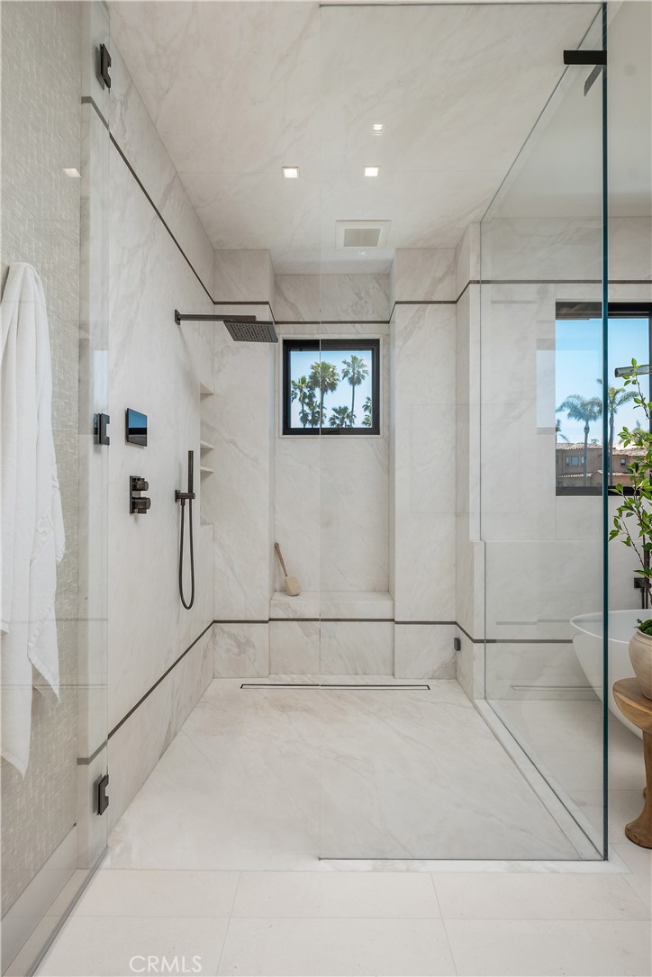 Ritz Cove (RC) - Residential