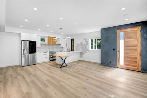 Photo of 15803 Vose, Los Angeles, CA 91406 (MLS # SR26101546)