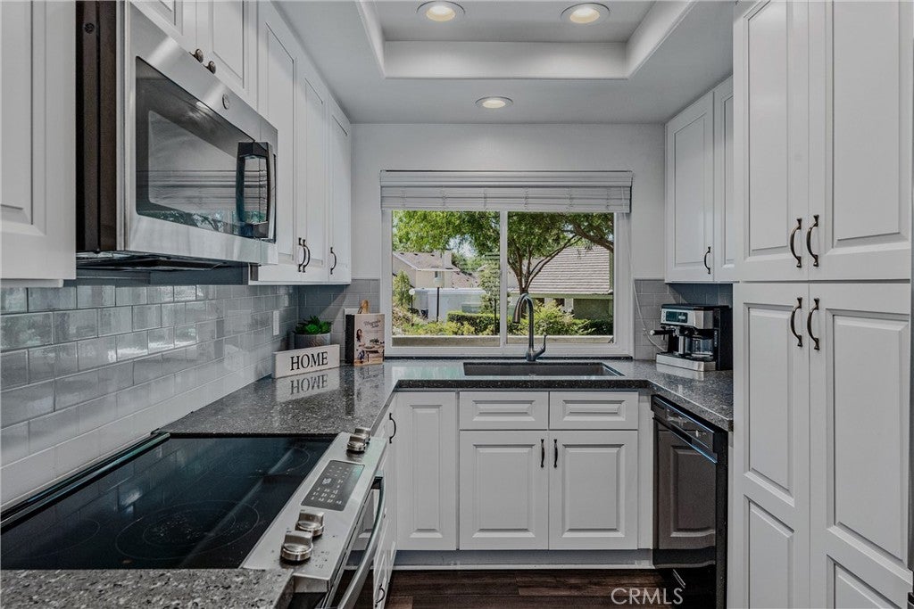 21116 Via Portola