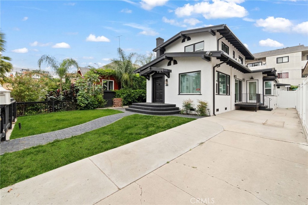 1148 Locust Avenue