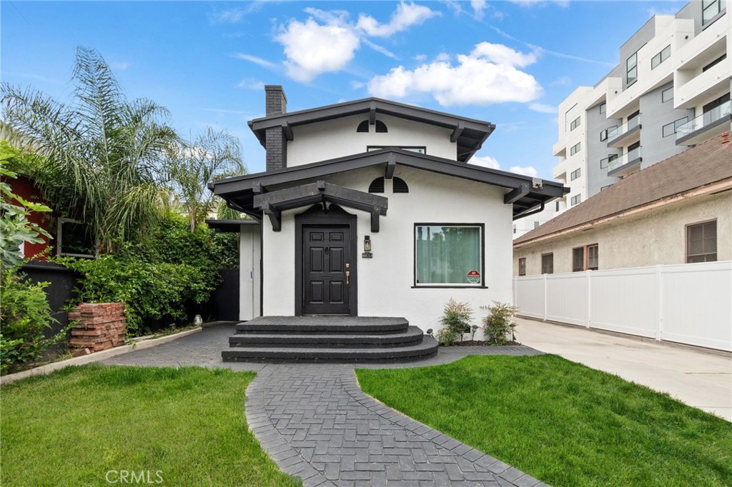 1148 Locust Avenue
