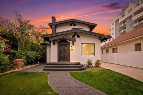 Photo of 1148 Locust Avenue, Long Beach, CA 90813 (MLS # PW26109545)