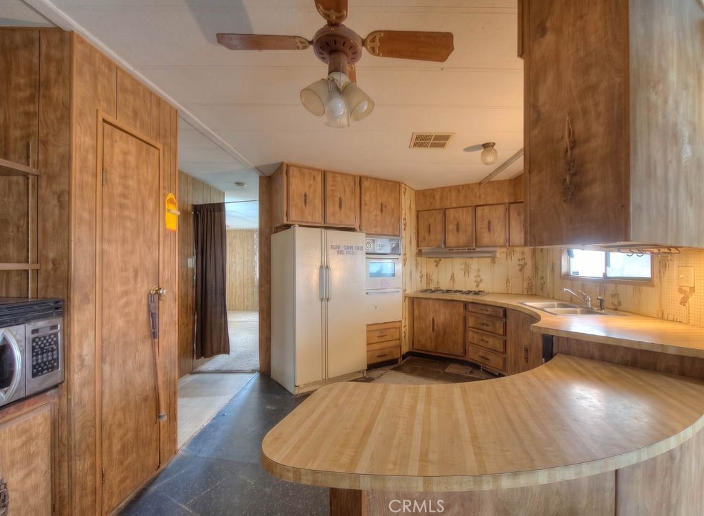 1212 Smith