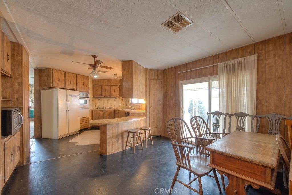 1212 Smith
