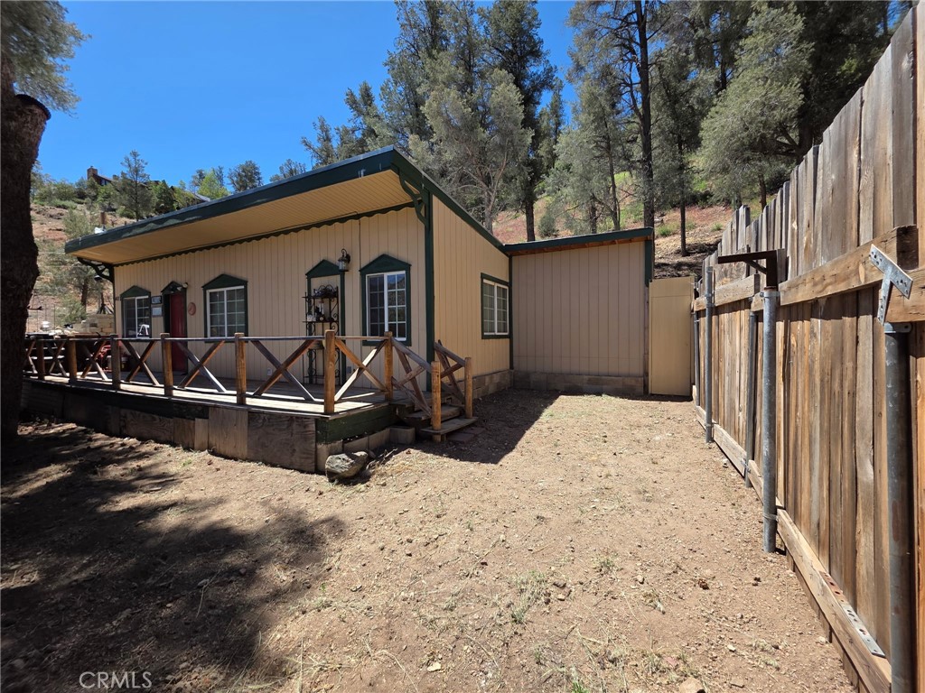 Photo 1 of 18 — 407 Lakeview, Frazier Park, CA 93225