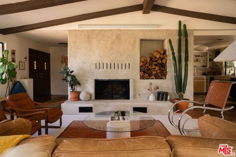 Photo of 58461 Joshua Lane, Yucca Valley, CA 92284 (MLS # 25598609) Photo of 58461 Joshua Lane, Yucca Valley, CA 92284 (MLS # 25598609)