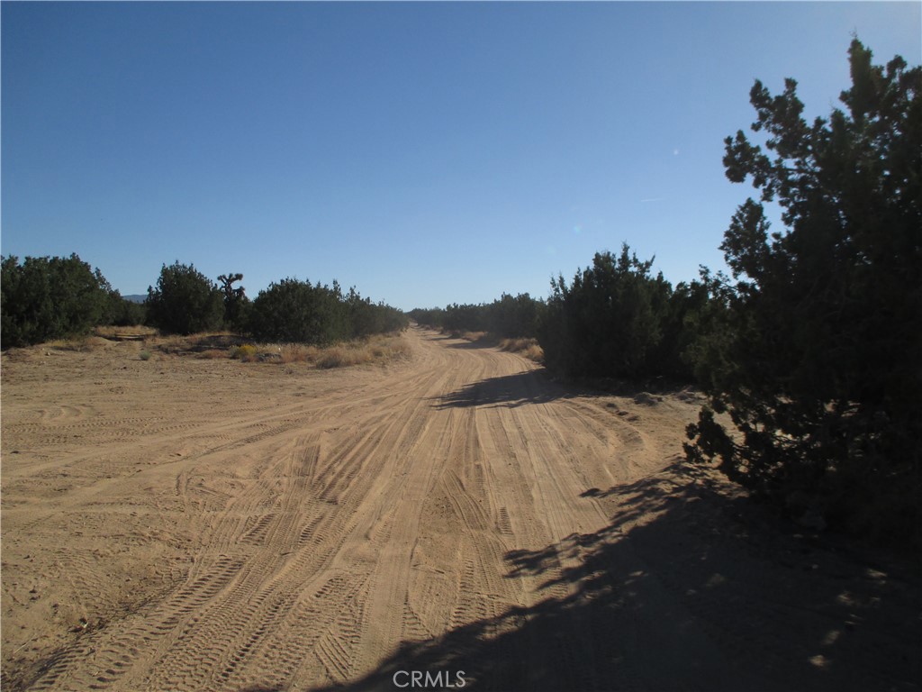 8.9 Acres of land near Danbury and Farmington/Ryeland south of Rancho Rd. The land is close to residential property.