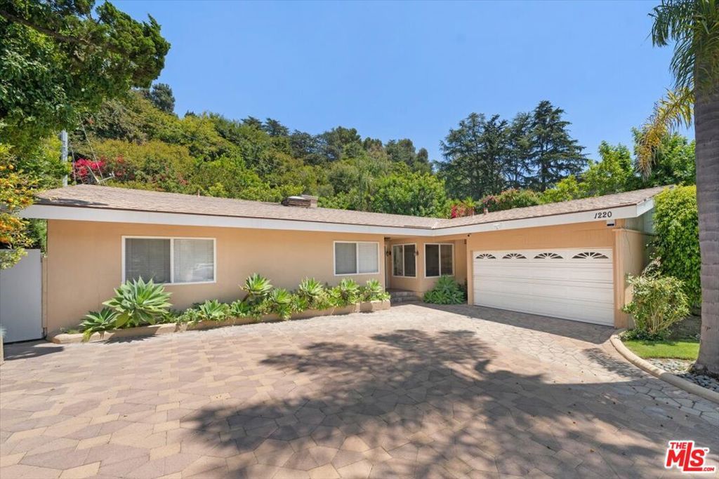 Photo of 1220 N Norman Place, Los Angeles, CA 90049 (MLS # 25571863)
