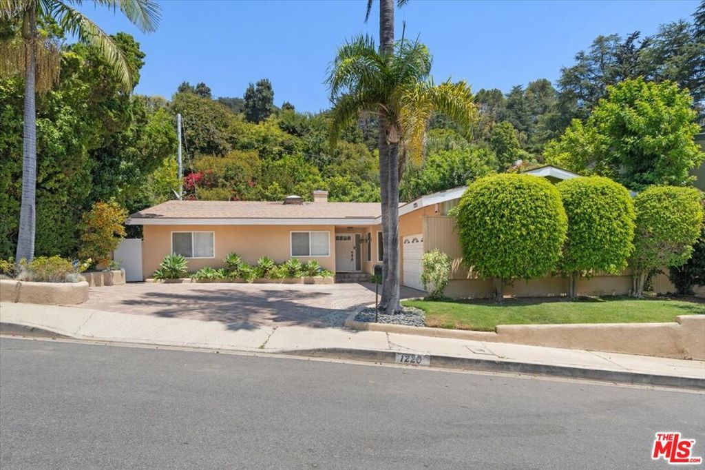 Photo of 1220 N Norman Place, Los Angeles, CA 90049 (MLS # 25571863)