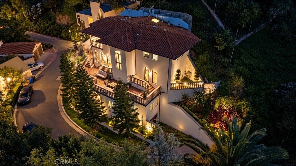 2995 Belden Drive