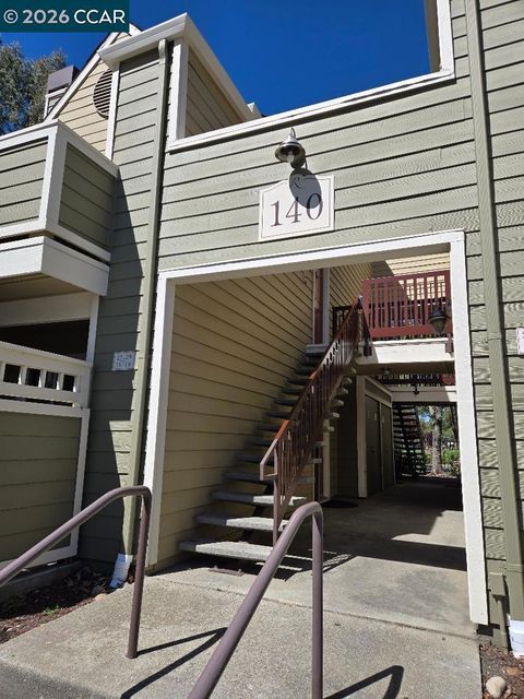 Photo of 140 Reflections Dr Dr #25, San Ramon, CA 94583 (MLS # 41128610)