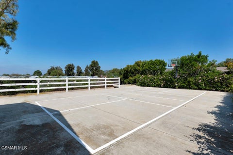 Tiny photo for 1917 Brittany Park Road RD, Camarillo, CA 93012 (MLS # 226002105)
