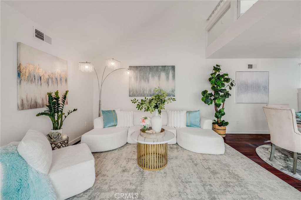 2 Windjammer Court