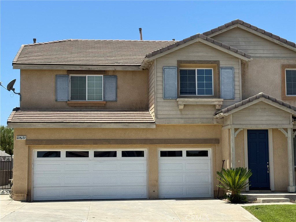 Gorgeous single family house. A huge loft in 2nd floor. Gourmet kitchen with granite counter top. Big family room. One bedroom & full bath in downstairs. Many extra space for a big family. 3 oversize car garage with RV parking. Beautiful landscaping in front & back yard. Close to hospitals, shopping area, schools & RCC campus. Great school area: Val Verde School District. Owner also enjoys club house, pool, tennis court.