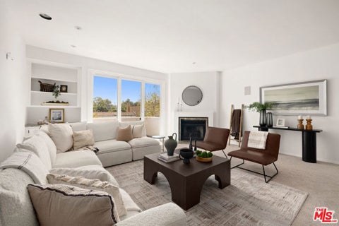 Photo of 10373 Almayo Avenue #308, Los Angeles, CA 90064 (MLS # 26103514)