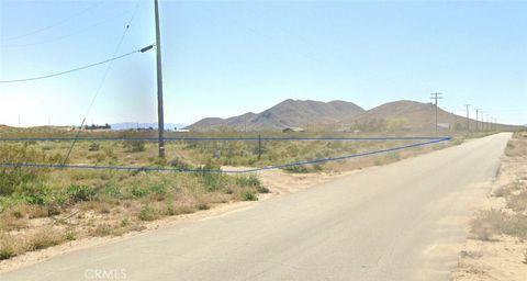 Photo of 0 SWEETSER Road, Rosamond, CA 93560 (MLS # SR26085979)