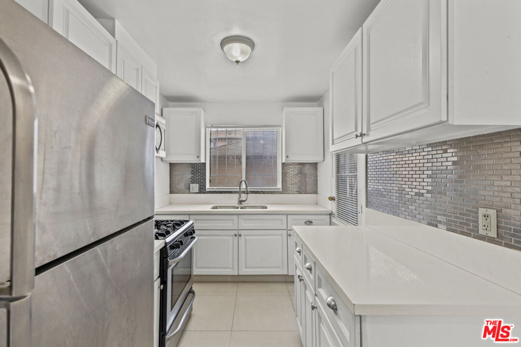 4108 Santa Rosalia Drive A