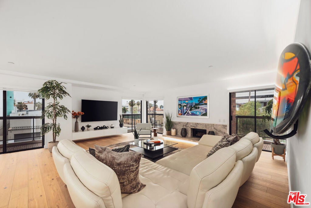 1133 5th Street 204, Santa Monica CA 90403