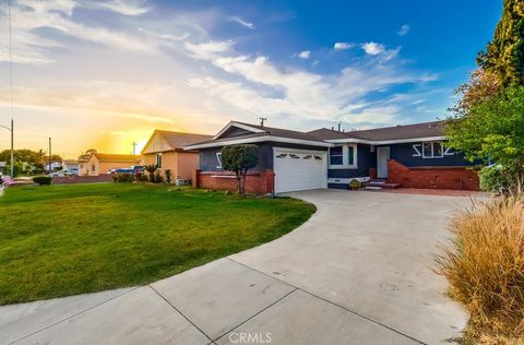 10229 Branscomb Street Downey CA 90242