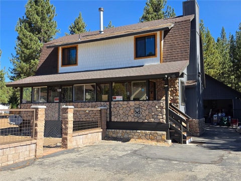 Photo of 39196 Seminole Drive, Fawnskin, CA 92333 (MLS # SW26180040)