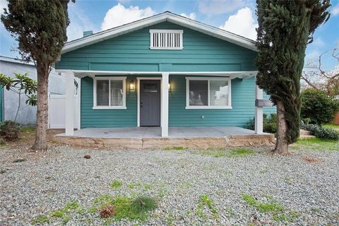 Photo of 1738 N Sierra Bonita Avenue, Pasadena, CA 91104 (MLS # CV26070007)