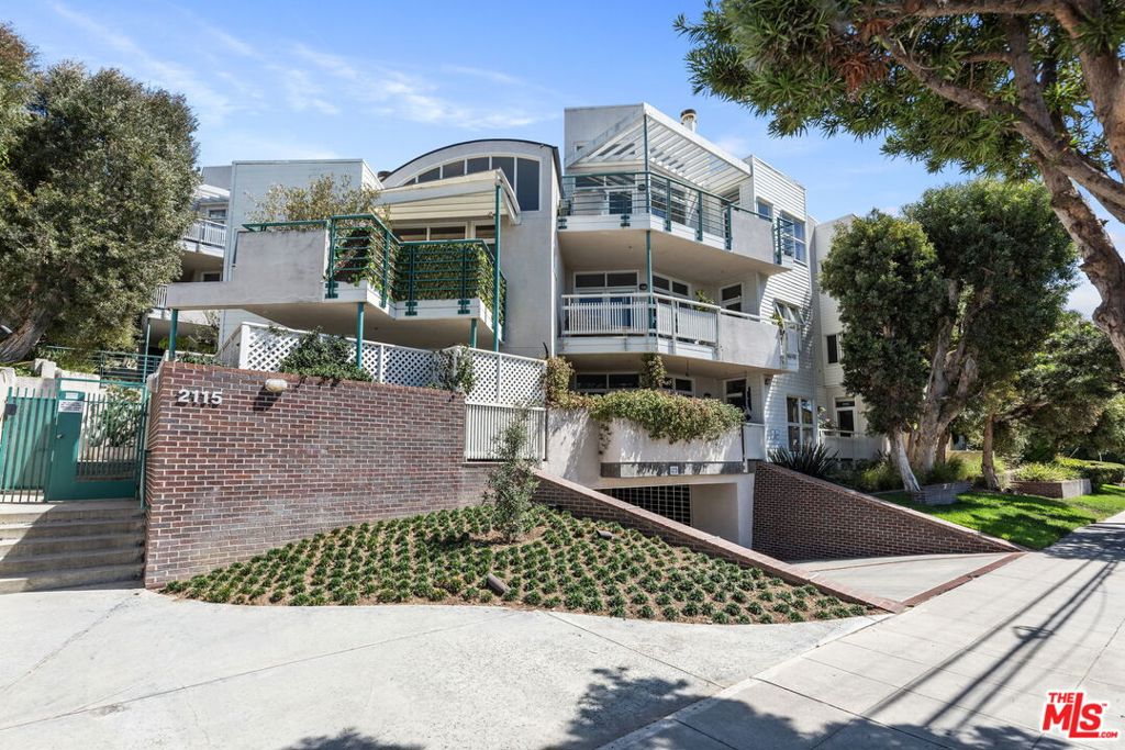 2115 3rd Street