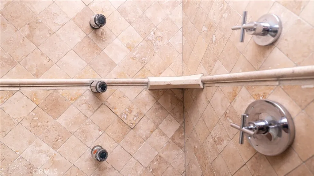 Hacienda Heights, California 91745, United States, 3 Bedrooms Bedrooms, ,2 BathroomsBathrooms,Residential,Pending,223992