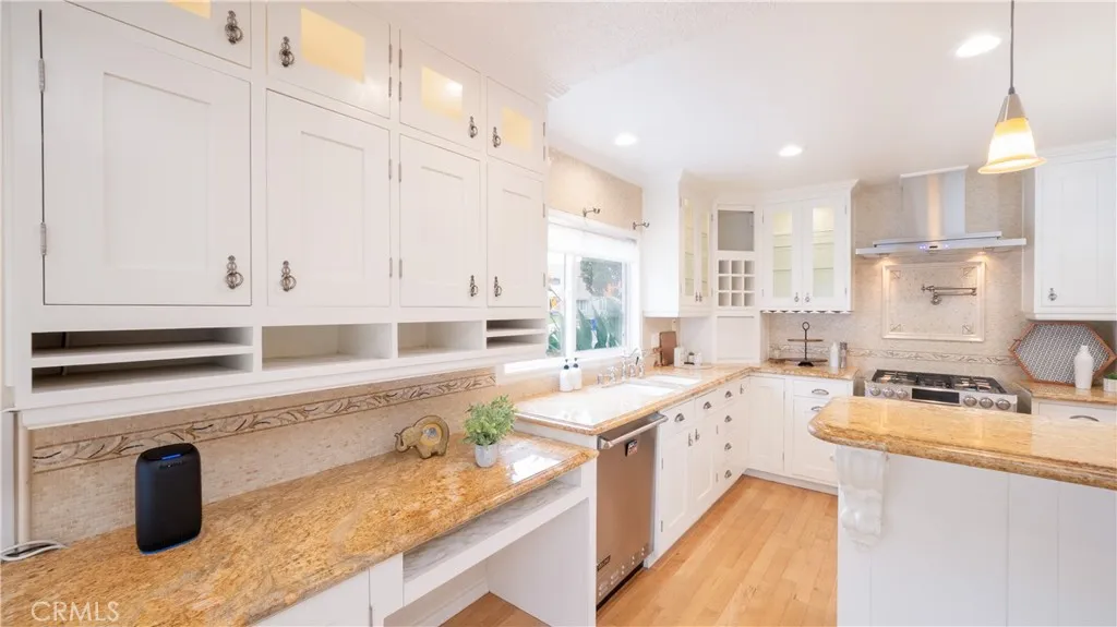 Hacienda Heights, California 91745, United States, 3 Bedrooms Bedrooms, ,2 BathroomsBathrooms,Residential,Pending,223992