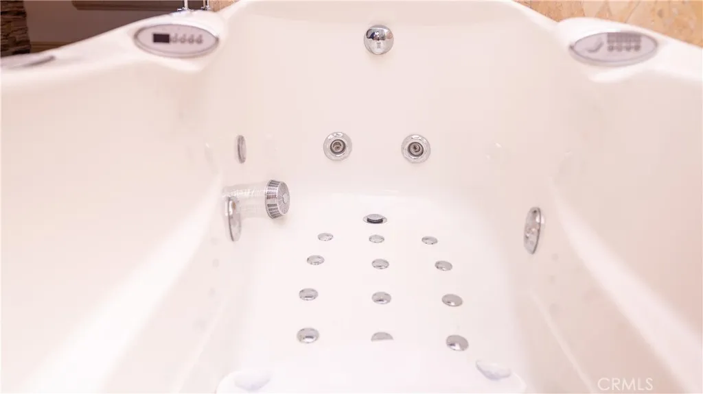 Hacienda Heights, California 91745, United States, 3 Bedrooms Bedrooms, ,2 BathroomsBathrooms,Residential,Pending,223992