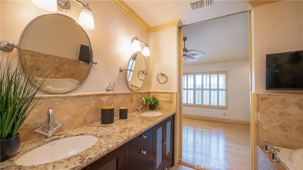 Hacienda Heights, California 91745, United States, 3 Bedrooms Bedrooms, ,2 BathroomsBathrooms,Residential,Pending,223992