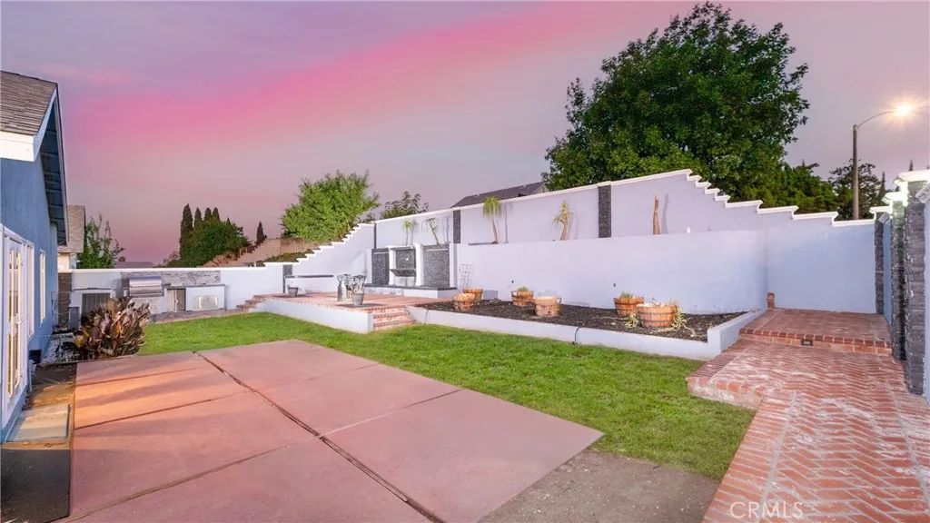 Hacienda Heights, California 91745, United States, 3 Bedrooms Bedrooms, ,2 BathroomsBathrooms,Residential,Pending,223992